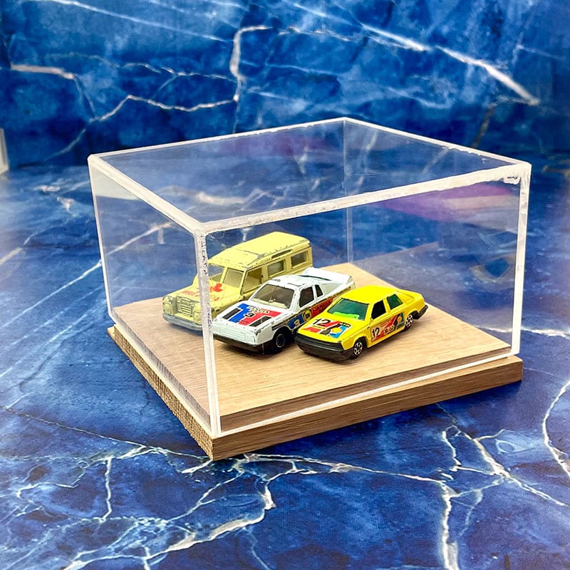 Vitrina metacrilato coches en miniatura